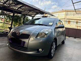 2008 Toyota Yaris II, серебристый, 620000 рублей, вид 1