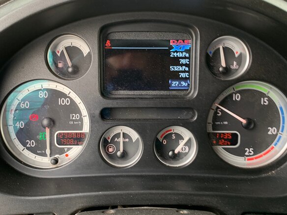 2011 DAF XF 105, белый, 2800000 рублей - вид 7
