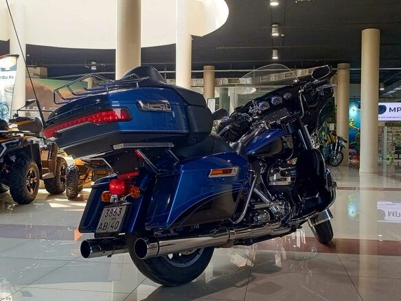 2017 Harley-Davidson Electra Glide, синий, 1670000 рублей - вид 3