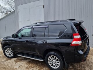 2015 Toyota Land Cruiser Prado 6-speed 150 Series Рестайлинг 1, чёрный, 4390000 рублей, вид 4