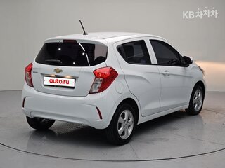 2019 Chevrolet Spark IV Рестайлинг, белый, 765000 рублей, вид 4