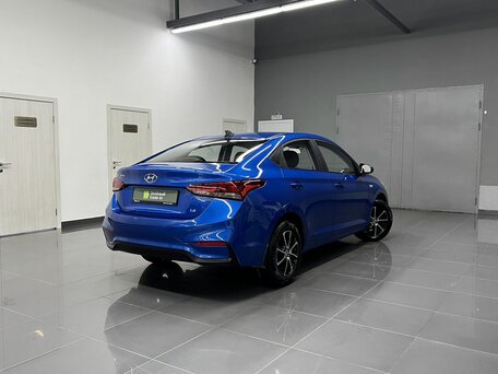 2017 Hyundai Solaris II, синий, 1145000 рублей, вид 2