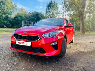 2019 Kia Ceed III, красный, 1700000 рублей, вид 3