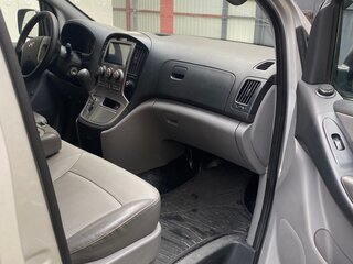2010 Hyundai Grand Starex I, серый, 900000 рублей, вид 4