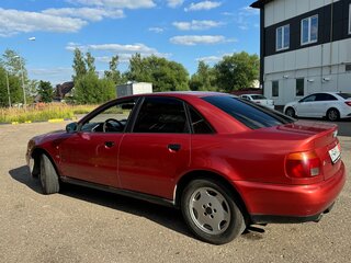 1995 Audi A4 I (B5), красный, 200000 рублей, вид 2