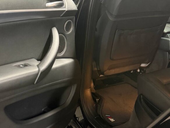 2013 BMW X6 M I (E71) Рестайлинг, чёрный, 2200000 рублей - вид 27