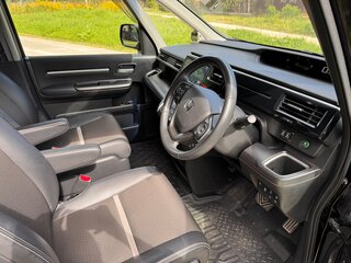 2018 Honda Stepwgn Spada V Рестайлинг, чёрный, 2290000 рублей, вид 3