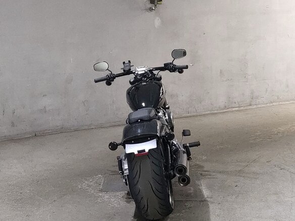 2022 Harley-Davidson Breakout, чёрный, 1875000 рублей - вид 3