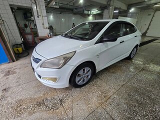 2014 Hyundai Solaris I Рестайлинг, белый, 450000 рублей, вид 1