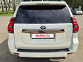 2022 Toyota Land Cruiser Prado 150 Series Рестайлинг 3, белый, 6350000 рублей - вид 2