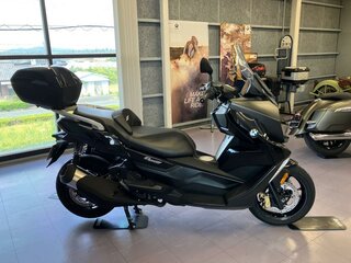 2023 BMW C 400 GT, чёрный, 799000 рублей, вид 2