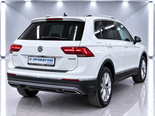 2018 Volkswagen Tiguan II, белый, 1945000 рублей, вид 4