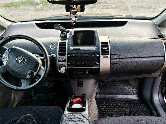 2007 Toyota Prius II Рестайлинг (XW20), серый, 760000 рублей - вид 17