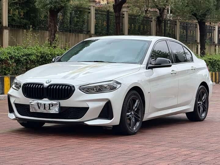 Открыть фотографии: BMW 1 серии III (F52) Рестайлинг