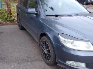 2011 Skoda Octavia II (A5) Рестайлинг, серый, 700000 рублей, вид 1
