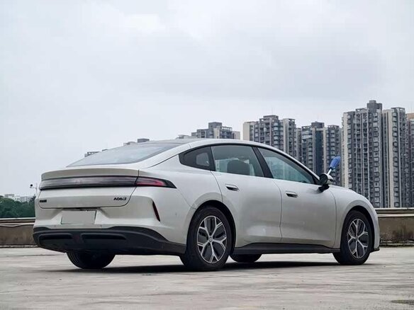 2026 Changan Qiyuan A06 28.39 kWh, серый, 2400000 рублей - вид 5