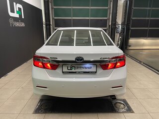 2012 Toyota Camry VII (XV50), белый, 1825000 рублей, вид 5