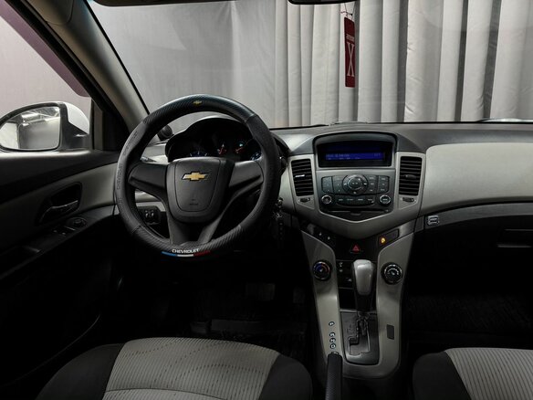 2012 Chevrolet Cruze I, белый - вид 10