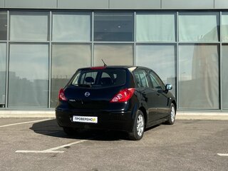 2011 Nissan Tiida I Рестайлинг, чёрный, 579000 рублей, вид 4