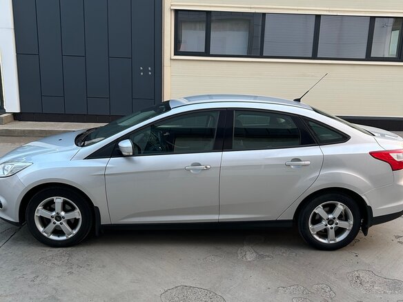 2012 Ford Focus III, серебристый, 585000 рублей - вид 1