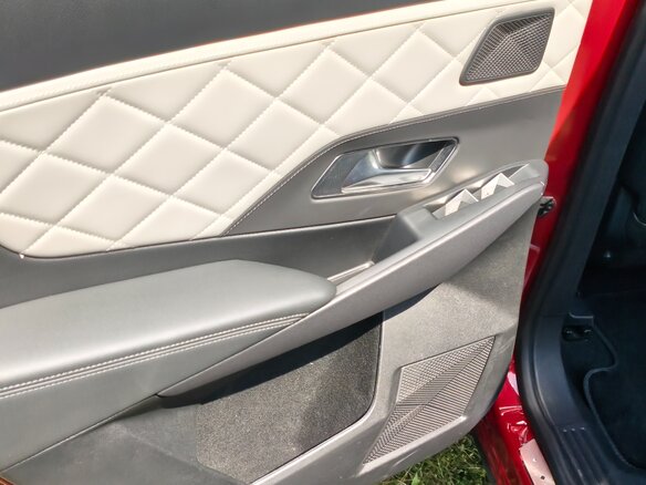 2020 DS 7 Crossback I, красный, 1918104 рублей - вид 21