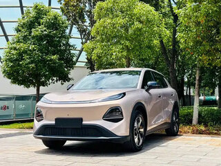 2026 Changan Qiyuan Q05 40.3 kWh II, серебристый, 1750206 рублей, вид 1