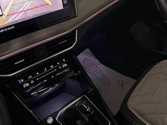 2023 Volkswagen Tayron I Рестайлинг, чёрный, 2350000 рублей - вид 7