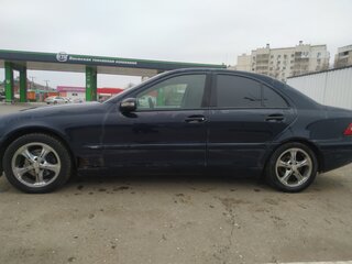 2004 Mercedes-Benz C-Класс 180 II (W203) Рестайлинг, синий, 400000 рублей, вид 5