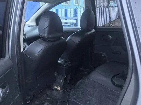 2006 Nissan Note I, серый, 330000 рублей - вид 8