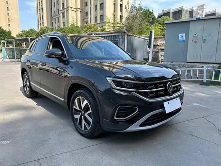 2023 Volkswagen Tayron I Рестайлинг, чёрный, 2130000 рублей, вид 2