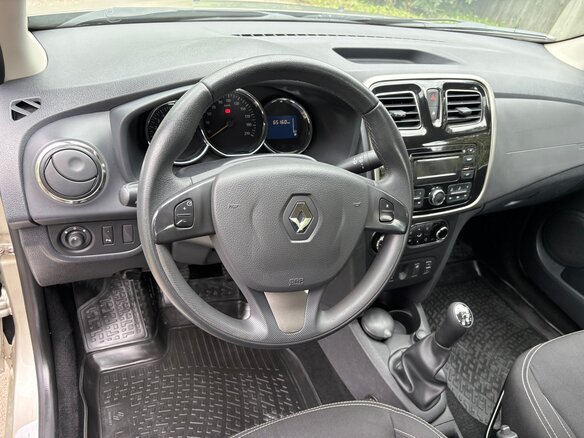 2014 Renault Logan II, бежевый, 770000 рублей - вид 19