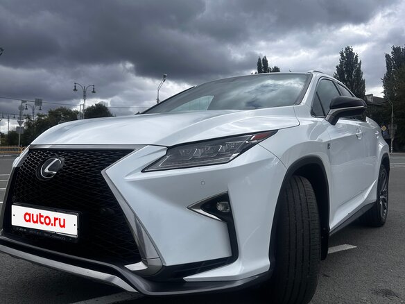 2019 Lexus RX 300 IV Рестайлинг, белый, 5500000 рублей - вид 6