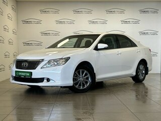 2013 Toyota Camry VII (XV50), белый, 1550000 рублей, вид 1