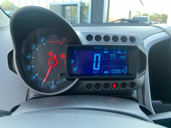 2013 Chevrolet Aveo II, серебристый - вид 16