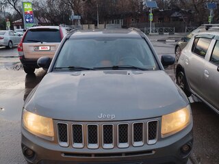 2012 Jeep Compass I Рестайлинг, серый, 1050000 рублей, вид 2