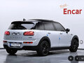 2022 Mini Clubman Cooper II Рестайлинг, белый, 1850000 рублей - вид 1