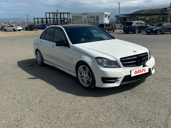 2011 Mercedes-Benz C-Класс 180 BlueEFFICIENCY III (W204) Рестайлинг, белый, 1050000 рублей - вид 1