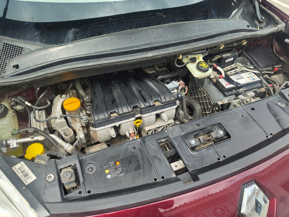 2013 Renault Scenic Grand III Рестайлинг, красный, 650000 рублей - вид 6