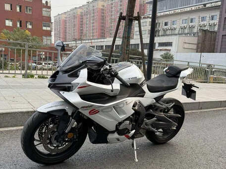 2026 Voge RR500S, белый, 554800 рублей, вид 2