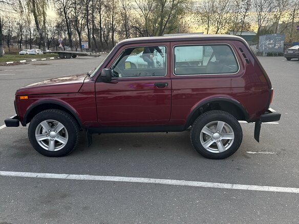 2018 Lada (ВАЗ) 2121 (4x4) I Рестайлинг, красный, 605000 рублей - вид 2