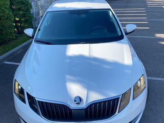 2017 Skoda Octavia III (A7) Рестайлинг, белый, 1520000 рублей, вид 1