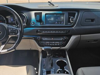 2019 Kia Carnival III, чёрный, 2600000 рублей, вид 2