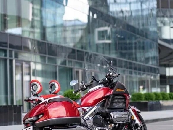 2016 Honda Valkyrie 1800, красный, 1750000 рублей - вид 9