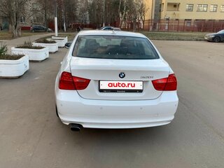 2011 BMW 3 серии 320i V (E90/E91/E92/E93) Рестайлинг, белый, 1300000 рублей, вид 3