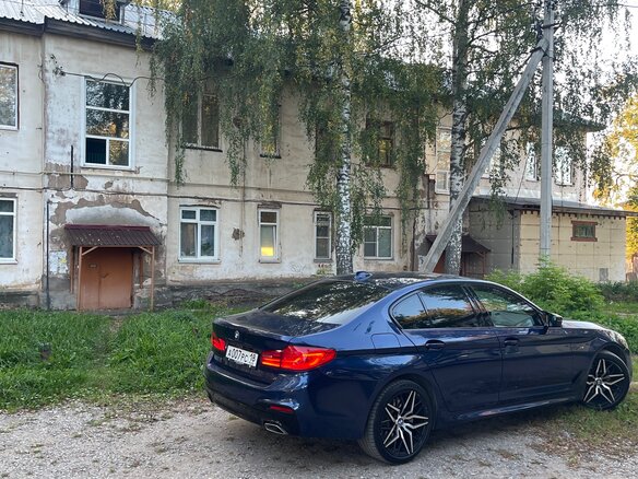 2018 BMW 5 серии 520d xDrive VII (G30/G31/G38), синий, 3100000 рублей - вид 7