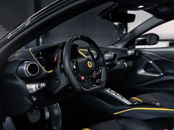 2019 Ferrari 812 Superfast, чёрный, 35000000 рублей - вид 12