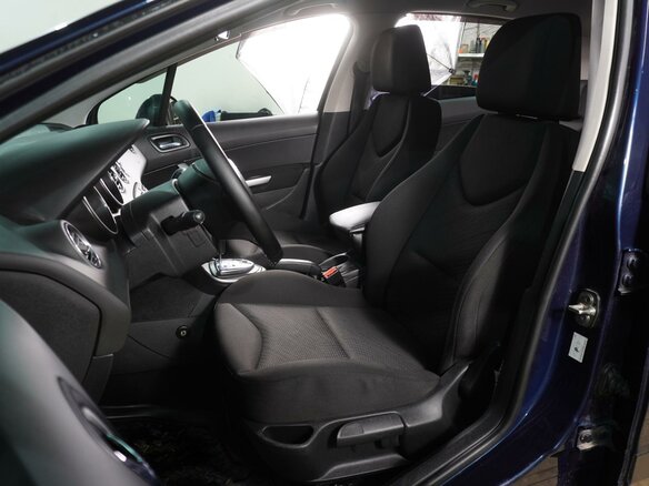 2009 Peugeot 308 I, синий, 599000 рублей - вид 9