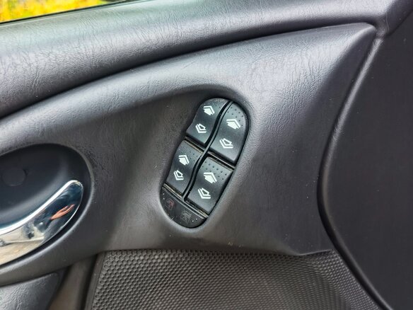 2005 Ford Focus I Рестайлинг, серый, 350000 рублей - вид 10