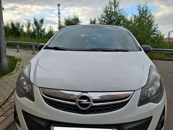 2012 Opel Corsa D Рестайлинг II, белый - вид 2