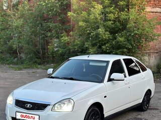 2014 Lada (ВАЗ) Priora I Рестайлинг, белый, 430000 рублей, вид 1